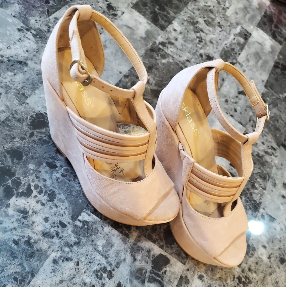 Cklass wedges